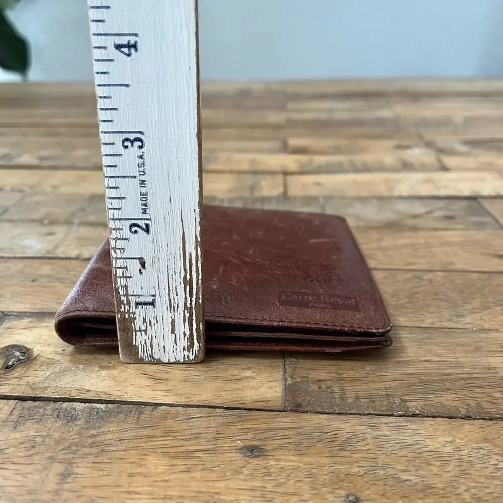 Carré Royal Bifold Wallet Genuine Leather Distressed Texture Embossed Logo
